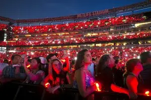 LED Wristbands: Audience-wide light, color and interaction in perfect sync.